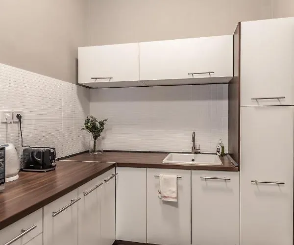 Studio Apart Odası